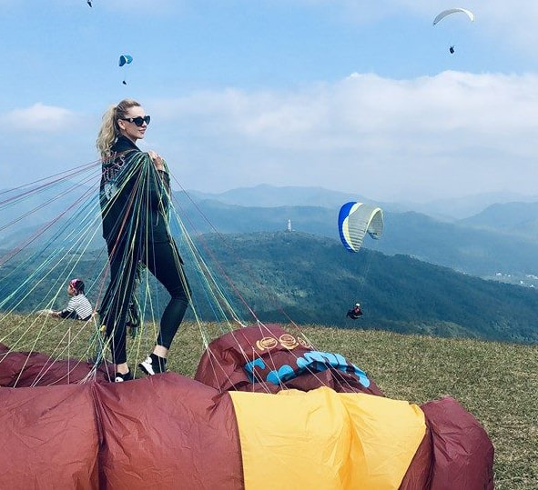 Paragliding ground training in Hong Kong with student and gliders